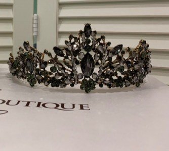 tiara Black